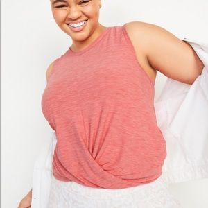 Old Navy Breathe ON Twist Hem Cropped Tank